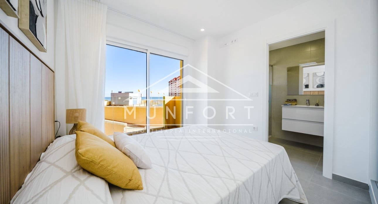 2 slaapkamer Appartement te koop in La Manga del Mar Menor met zwembad - € 213.259 (Ref: 9350045)