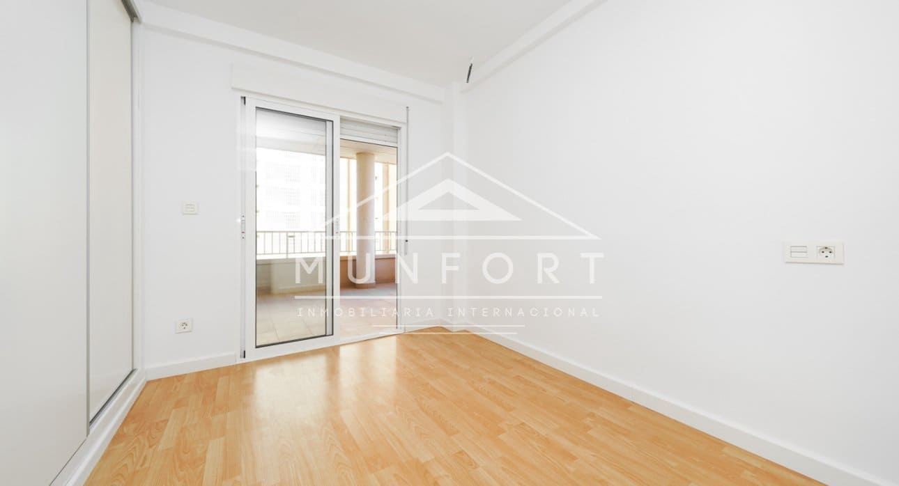 2 slaapkamer Appartement te koop in Dehesa de Campoamor met zwembad - € 275.000 (Ref: 9352840)