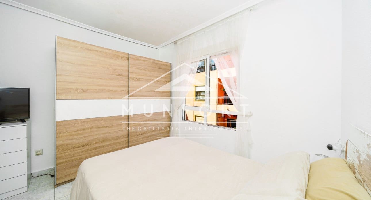 2 bedroom Apartment for sale in Torrevieja with pool - € 137,800 (Ref: 9352911)