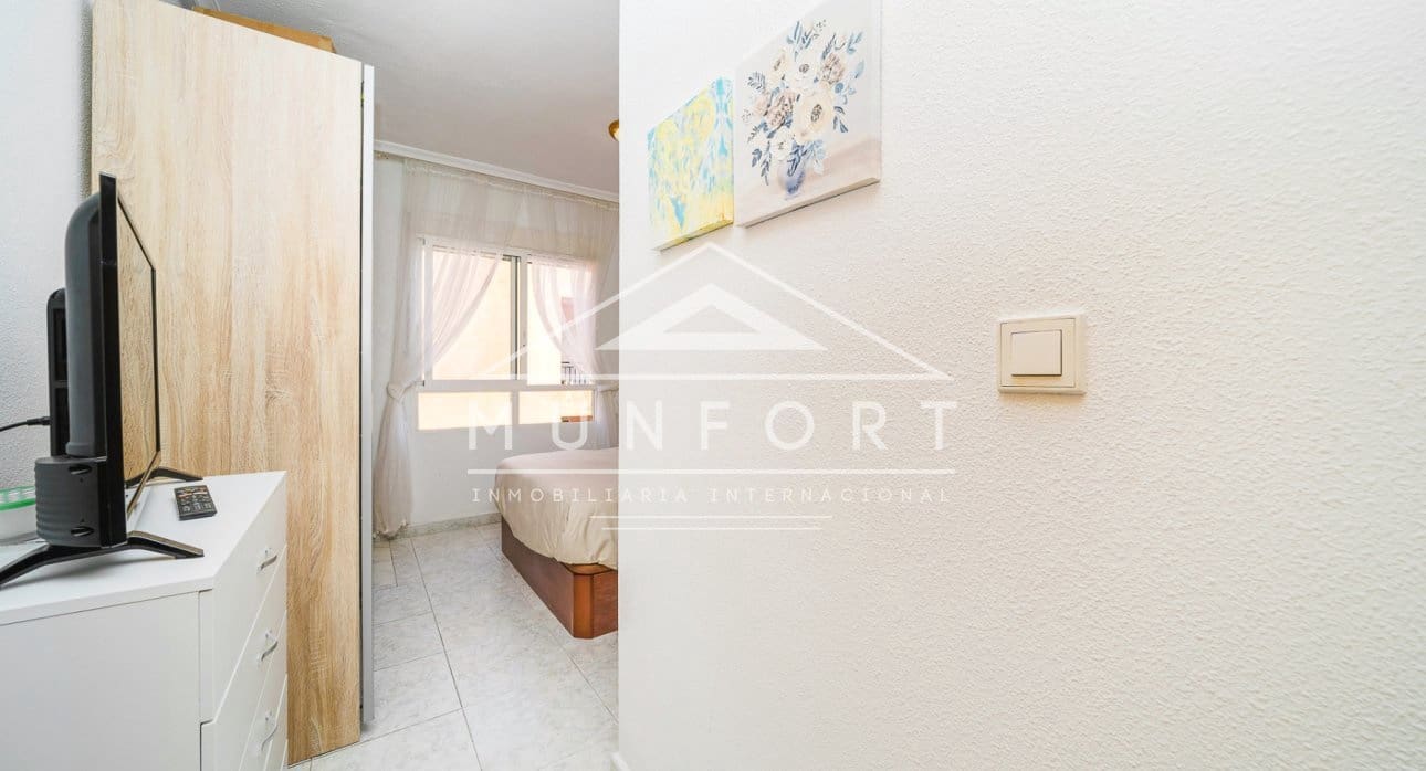 2 bedroom Apartment for sale in Torrevieja with pool - € 137,800 (Ref: 9352911)
