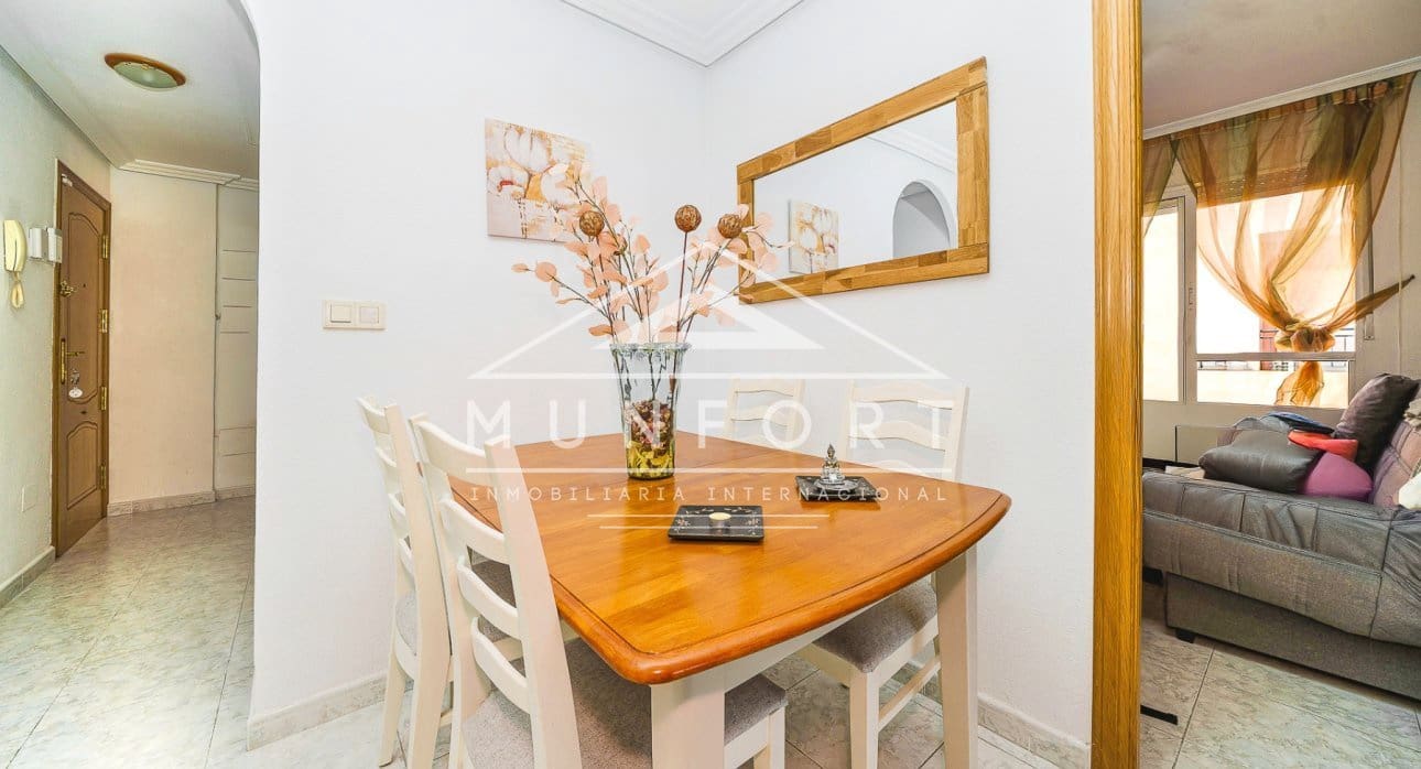 2 bedroom Apartment for sale in Torrevieja with pool - € 137,800 (Ref: 9352911)