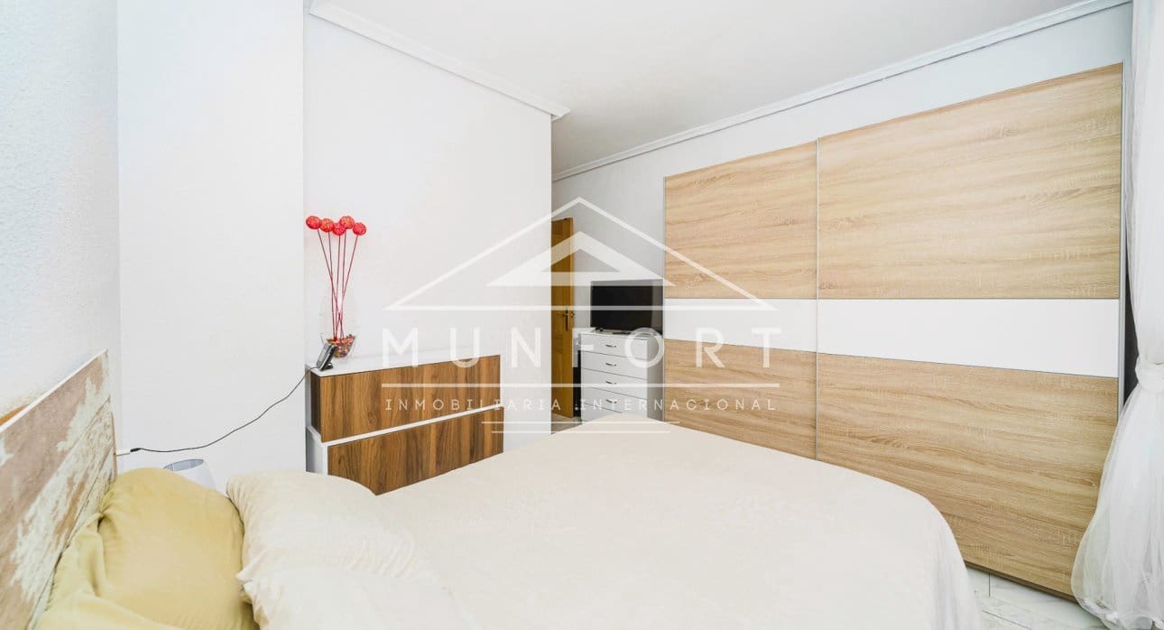 2 bedroom Apartment for sale in Torrevieja with pool - € 137,800 (Ref: 9352911)