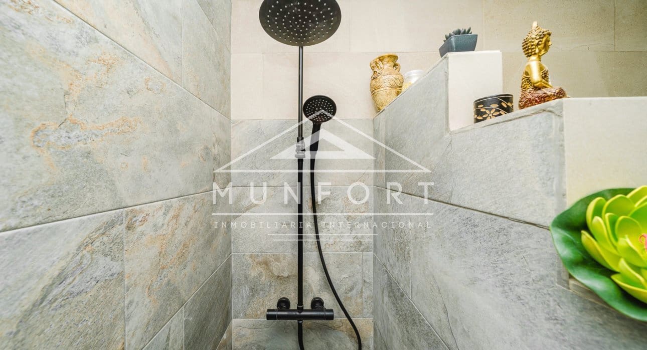 2 bedroom Apartment for sale in Torrevieja with pool - € 137,800 (Ref: 9352911)