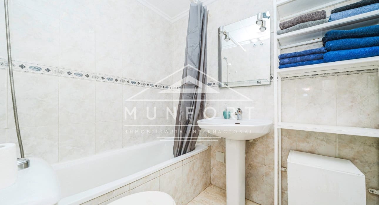 1 sypialnia Apartament na sprzedaż w Torrevieja z basenem - 95 000 € (Ref: 9352914)