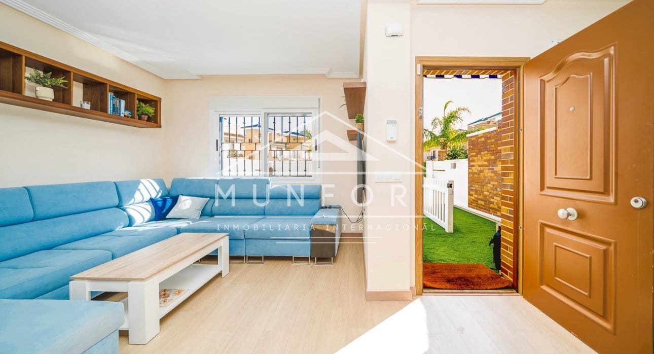 3 slaapkamer Halfvrijstaande villa te koop in Torre de la Horadada met zwembad - € 378.000 (Ref: 9352918)