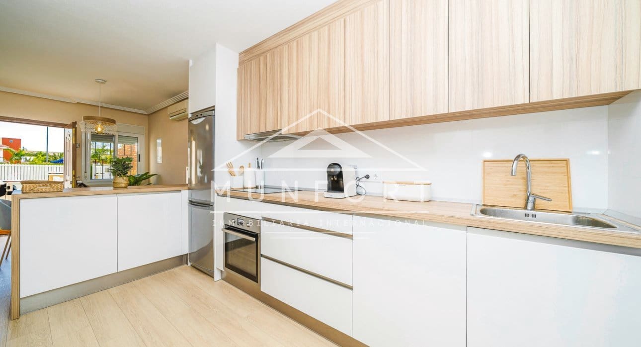 3 slaapkamer Halfvrijstaande villa te koop in Torre de la Horadada met zwembad - € 378.000 (Ref: 9352918)