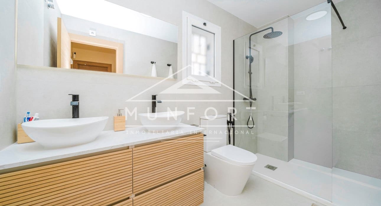 3 slaapkamer Halfvrijstaande villa te koop in Torre de la Horadada met zwembad - € 378.000 (Ref: 9352918)