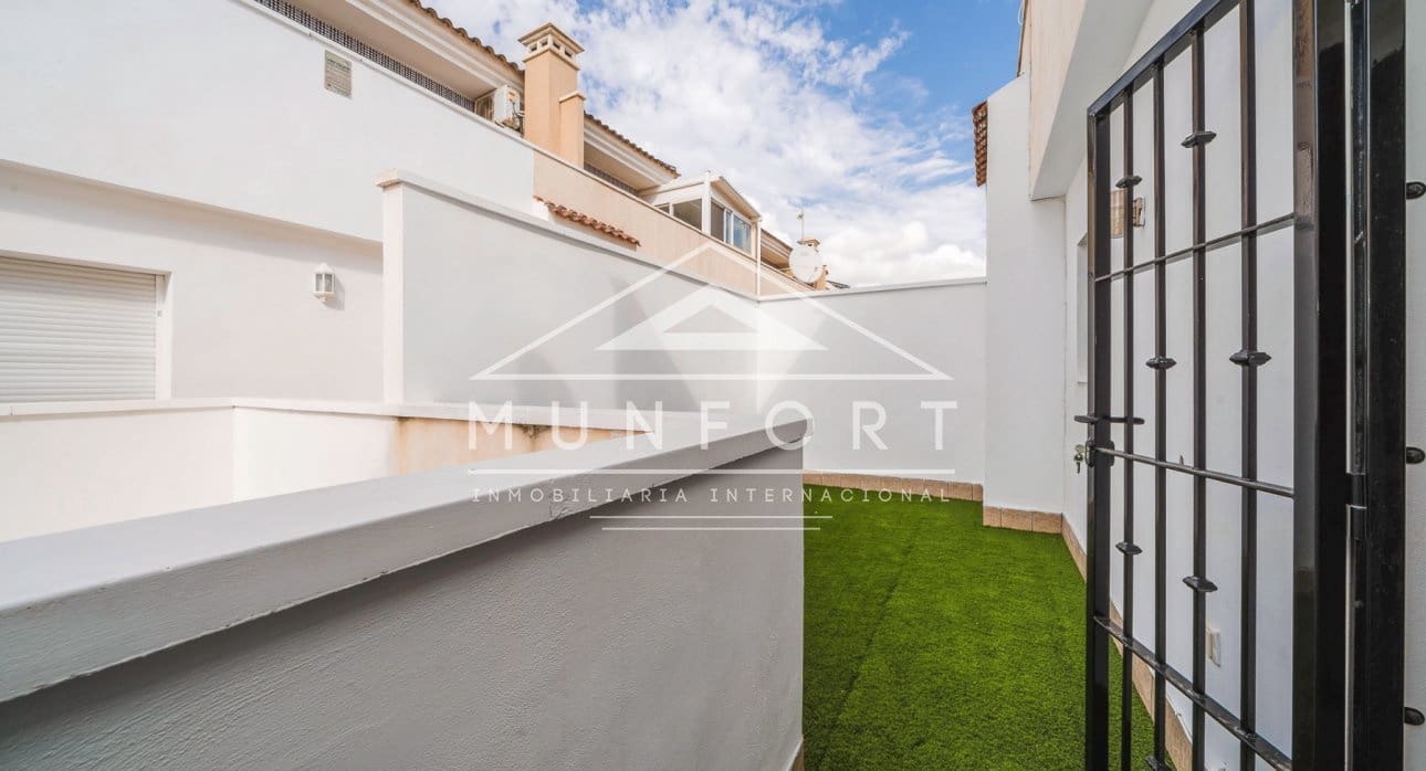 3 slaapkamer Halfvrijstaande villa te koop in Torre de la Horadada met zwembad - € 378.000 (Ref: 9352918)