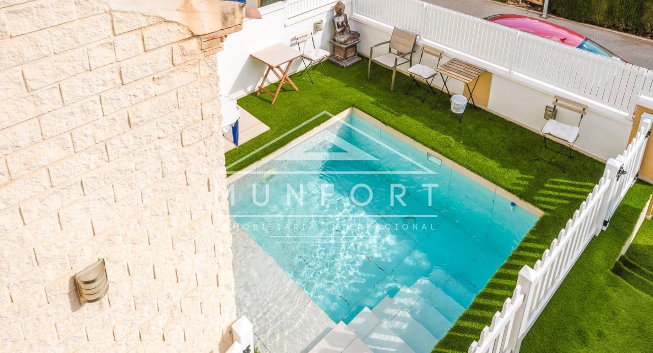 3 slaapkamer Halfvrijstaande villa te koop in Torre de la Horadada met zwembad - € 378.000 (Ref: 9352918)