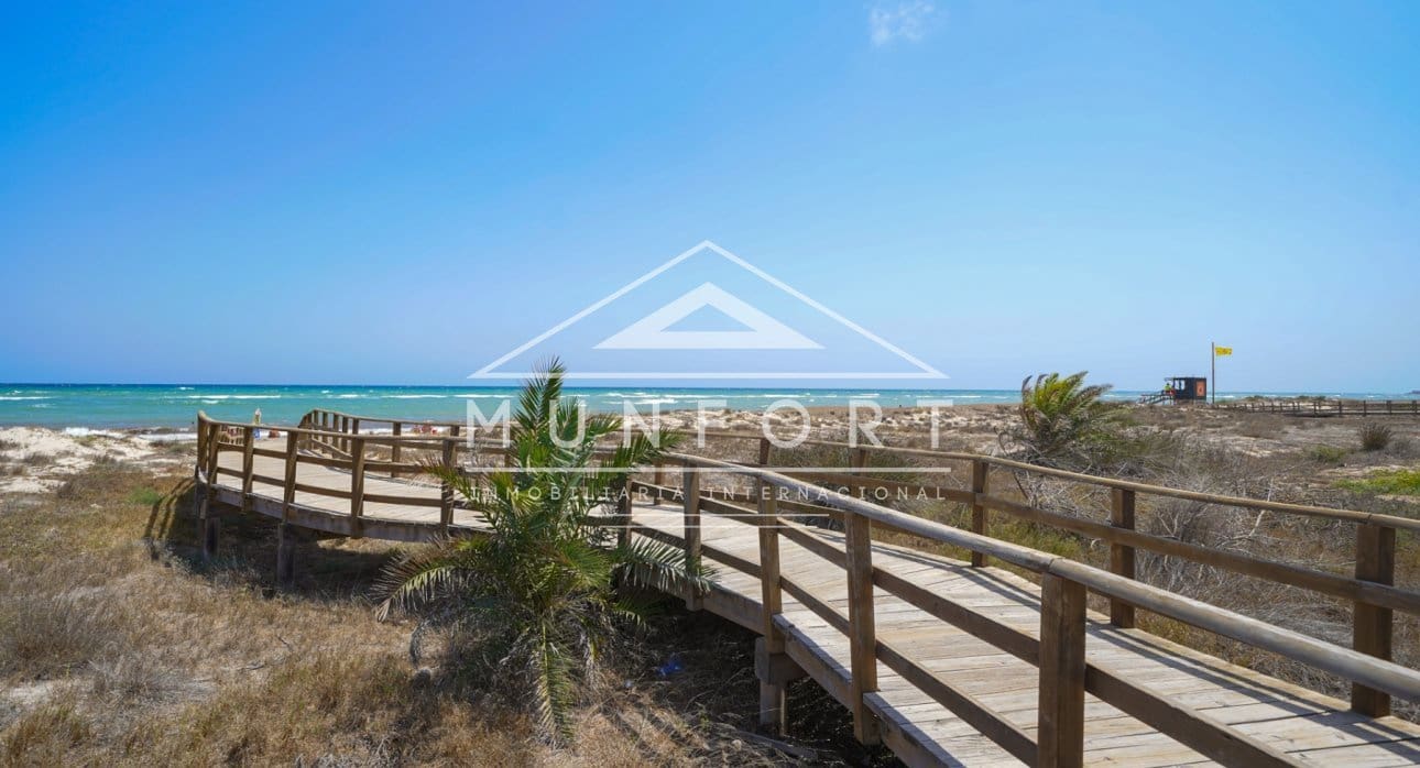 3 slaapkamer Halfvrijstaande villa te koop in Torre de la Horadada met zwembad - € 378.000 (Ref: 9352918)