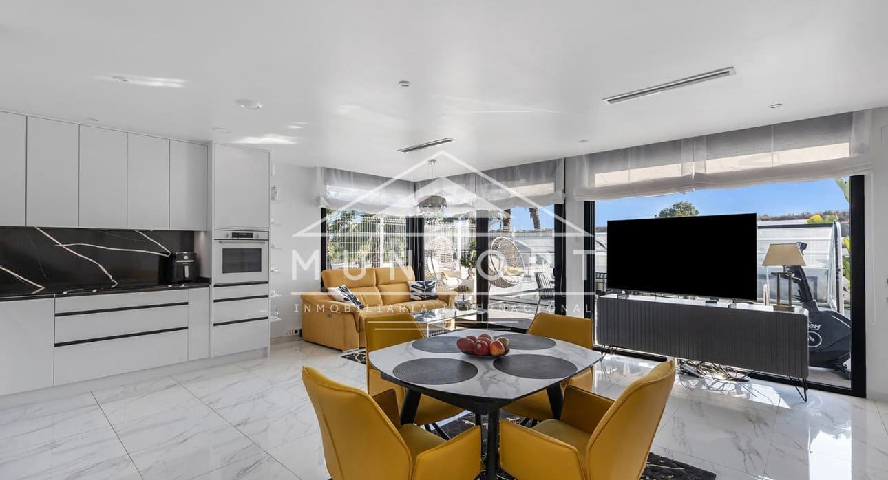 3 bedroom Villa for sale in San Miguel de Salinas with pool - € 529,900 (Ref: 9353793)