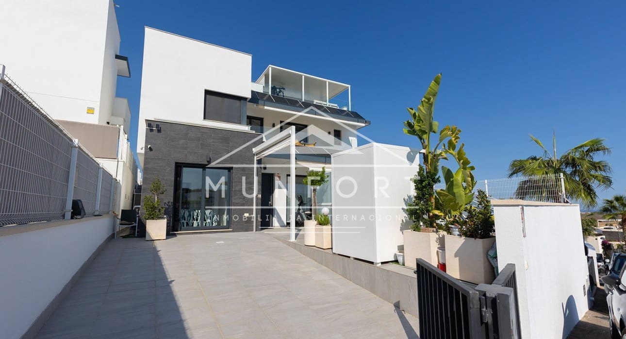 3 bedroom Villa for sale in San Miguel de Salinas with pool - € 529,900 (Ref: 9353793)