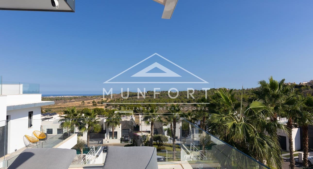 3 bedroom Villa for sale in San Miguel de Salinas with pool - € 529,900 (Ref: 9353793)