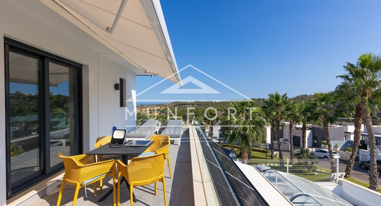 3 bedroom Villa for sale in San Miguel de Salinas with pool - € 529,900 (Ref: 9353793)