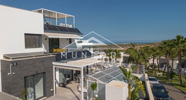 3 slaapkamer Villa te koop in San Miguel de Salinas met zwembad - € 529.900 (Ref: 9353793)