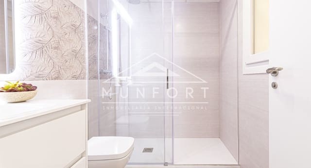 3 makuuhuone Omakotitalo myytävänä paikassa La Manga del Mar Menor mukana uima-altaan - 350 000 € (Ref: 9354539)