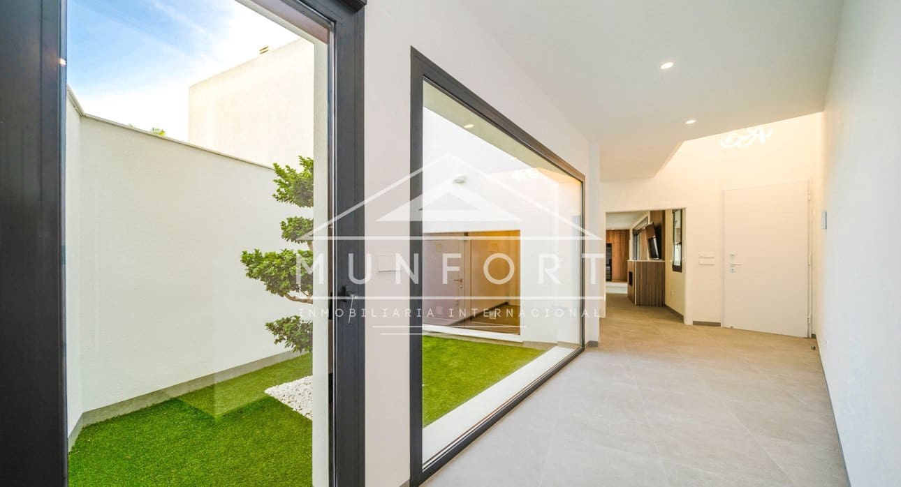 5 slaapkamer Villa te koop in Los Cuarteros met zwembad - € 1.300.000 (Ref: 9360283)