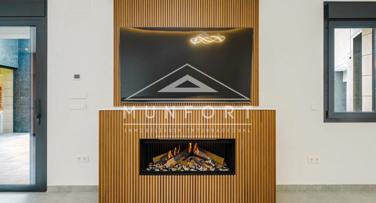 5 slaapkamer Villa te koop in Los Cuarteros met zwembad - € 1.300.000 (Ref: 9360283)