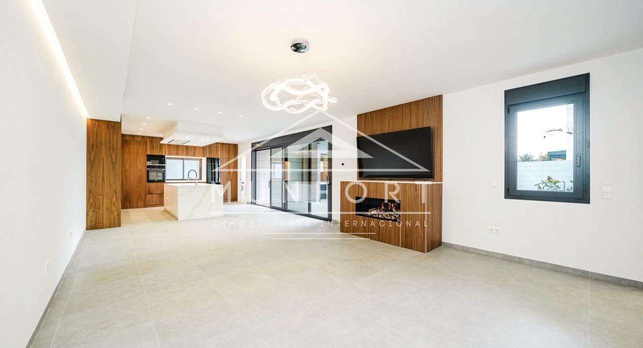 5 slaapkamer Villa te koop in Los Cuarteros met zwembad - € 1.300.000 (Ref: 9360283)