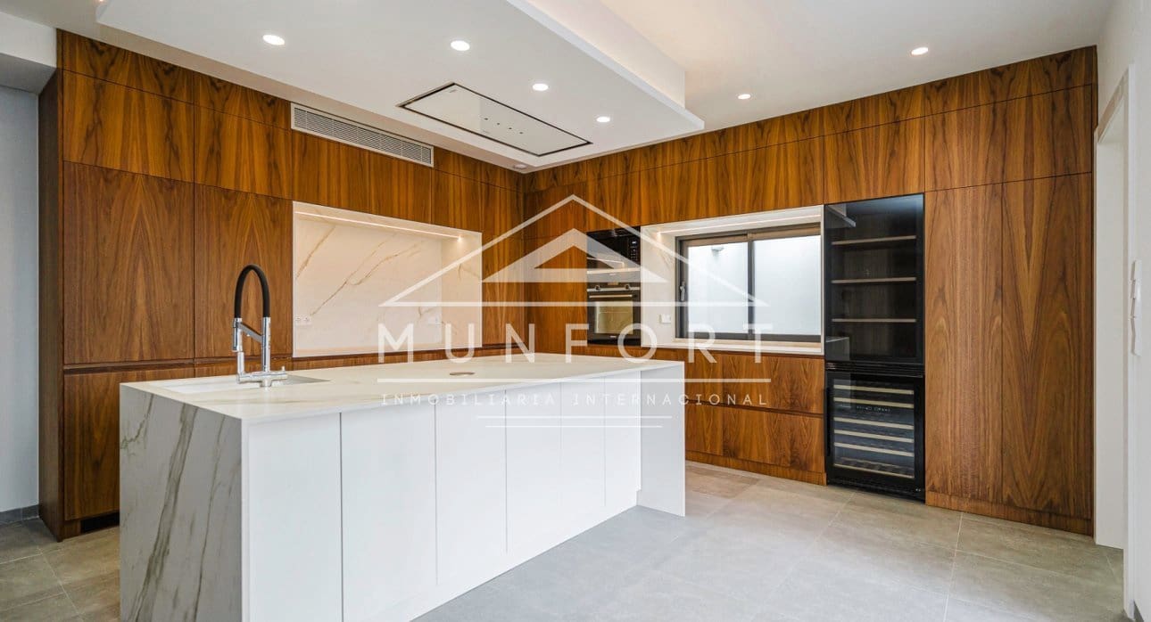 5 slaapkamer Villa te koop in Los Cuarteros met zwembad - € 1.300.000 (Ref: 9360283)