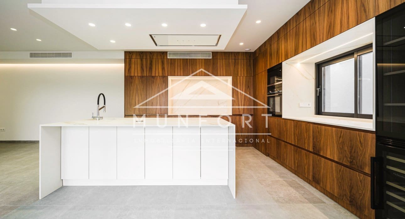 5 slaapkamer Villa te koop in Los Cuarteros met zwembad - € 1.300.000 (Ref: 9360283)