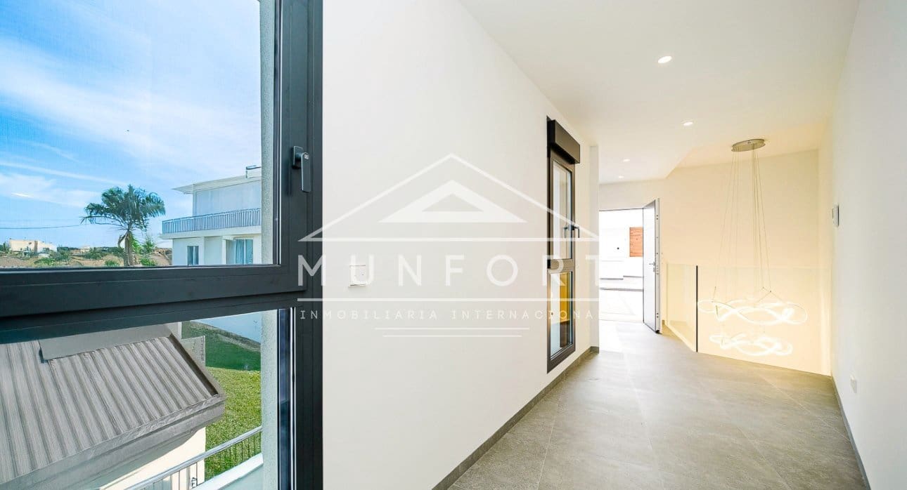 5 slaapkamer Villa te koop in Los Cuarteros met zwembad - € 1.300.000 (Ref: 9360283)