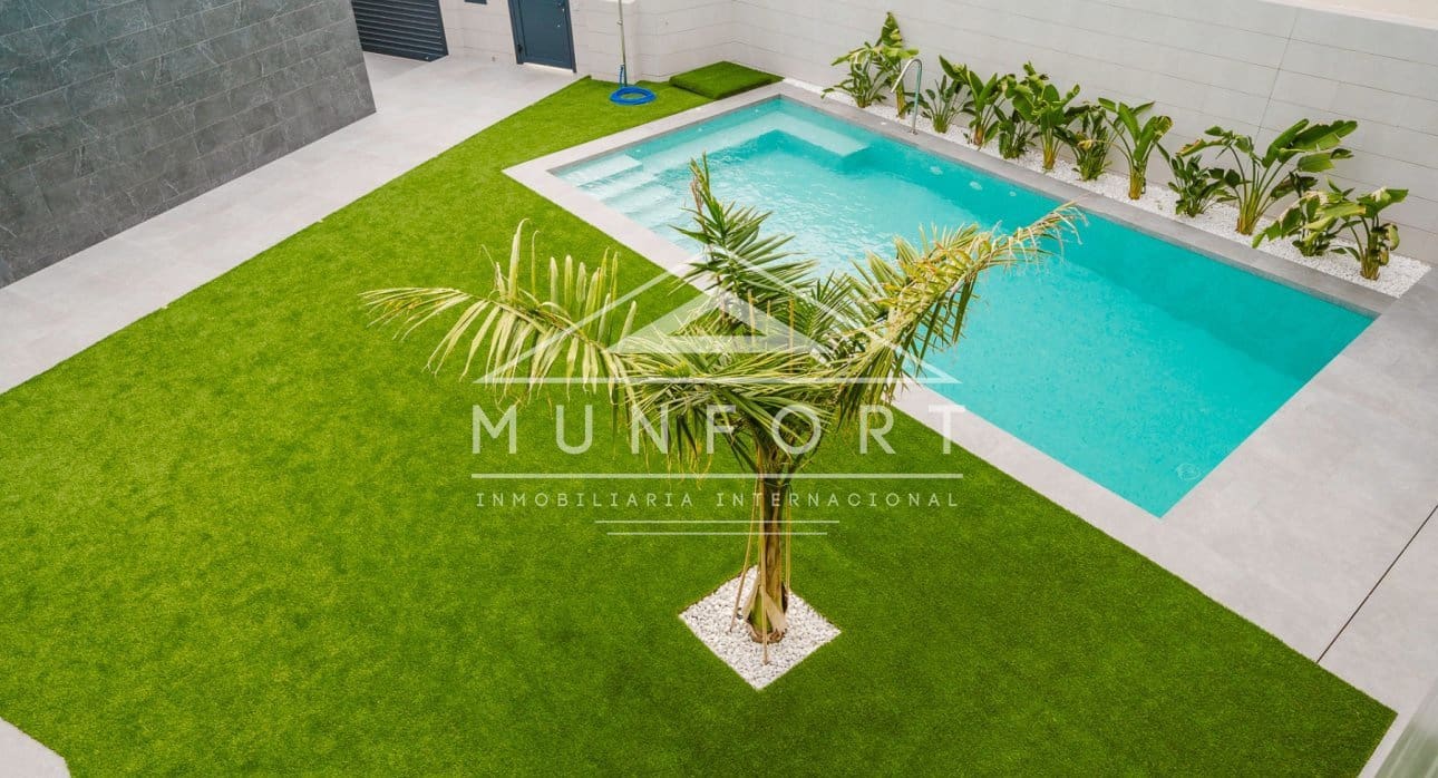 5 slaapkamer Villa te koop in Los Cuarteros met zwembad - € 1.300.000 (Ref: 9360283)