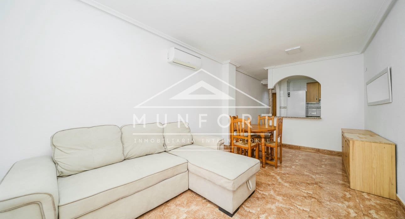 2 soverom Leilighet til salgs i Torrevieja med svømmebasseng - € 139 000 (Ref: 9374097)