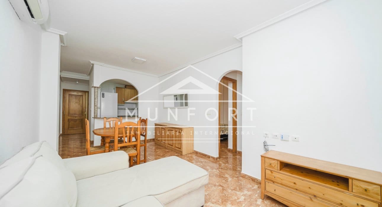 2 soverom Leilighet til salgs i Torrevieja med svømmebasseng - € 139 000 (Ref: 9374097)