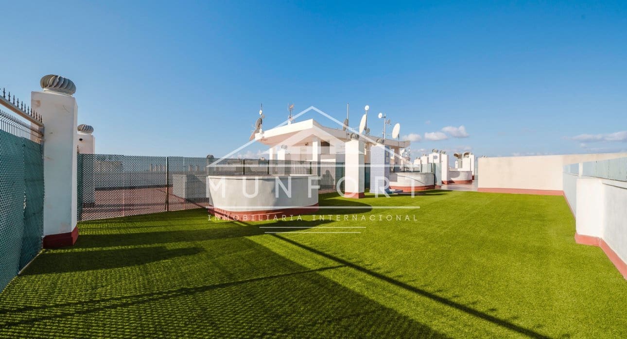 2 soverom Leilighet til salgs i Torrevieja med svømmebasseng - € 139 000 (Ref: 9374097)