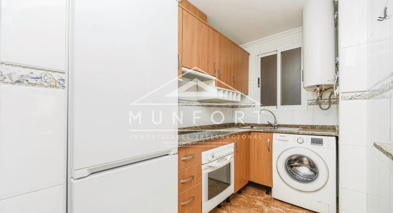 2 soverom Leilighet til salgs i Torrevieja med svømmebasseng - € 139 000 (Ref: 9374097)