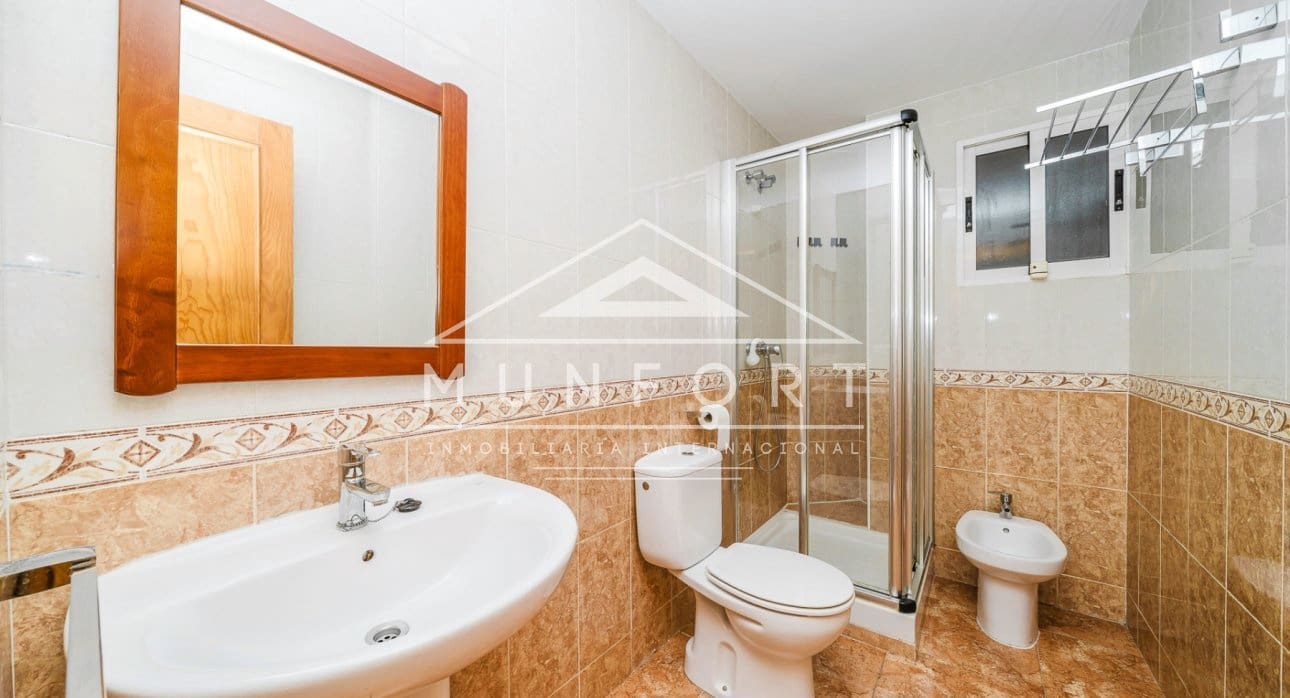 2 soverom Leilighet til salgs i Torrevieja med svømmebasseng - € 139 000 (Ref: 9374097)