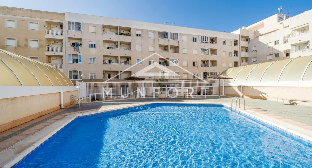 2 soverom Leilighet til salgs i Torrevieja med svømmebasseng - € 139 000 (Ref: 9374097)