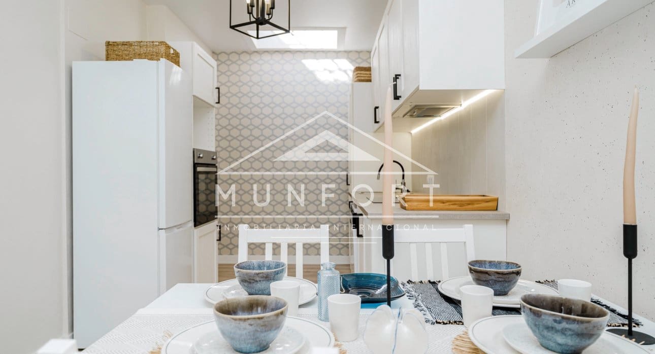 Apartamento de 2 habitaciones en Torrevieja en venta - 134.900 € (Ref: 9374308)