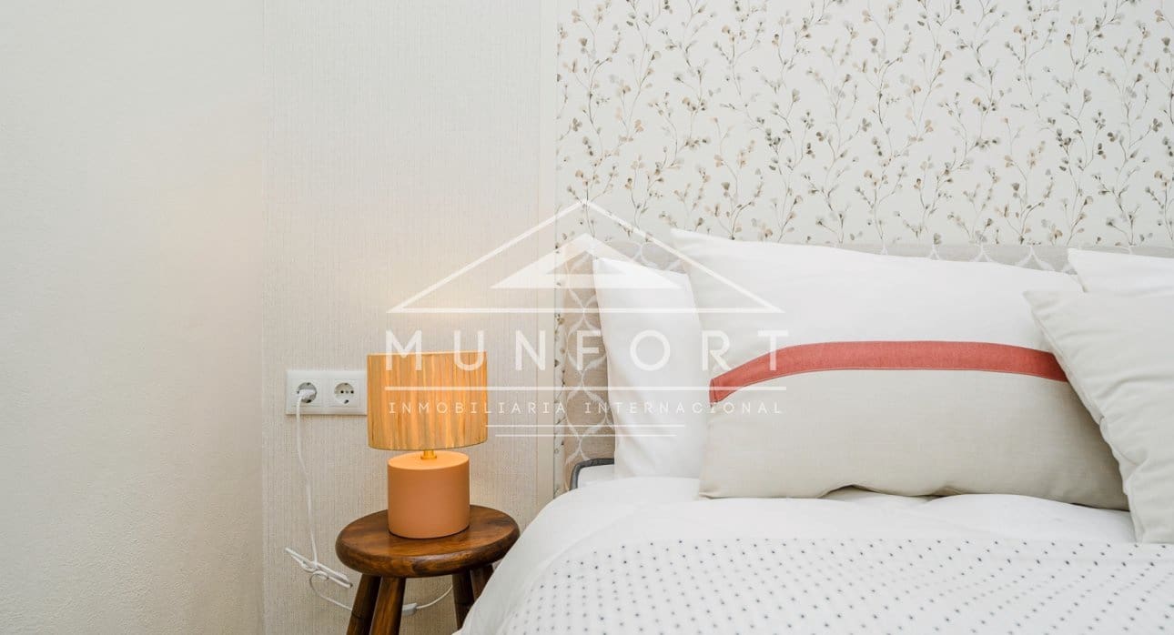 Apartamento de 2 habitaciones en Torrevieja en venta - 134.900 € (Ref: 9374308)