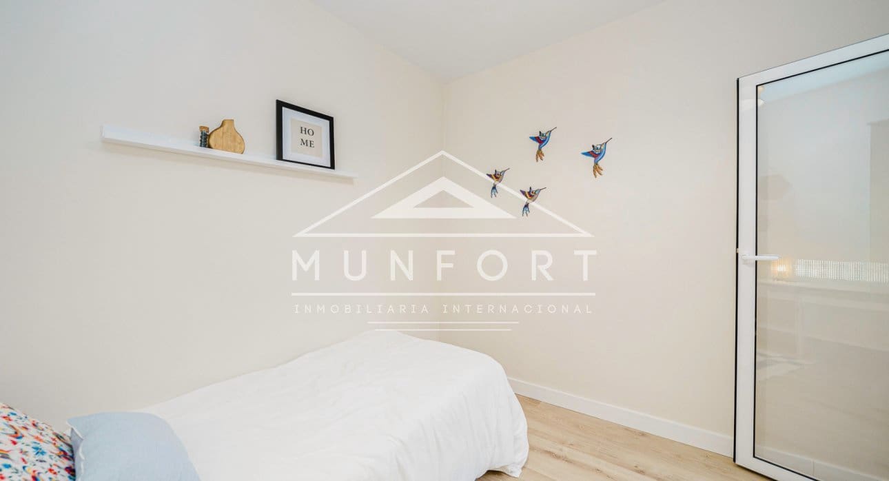 Apartamento de 2 habitaciones en Torrevieja en venta - 134.900 € (Ref: 9374308)