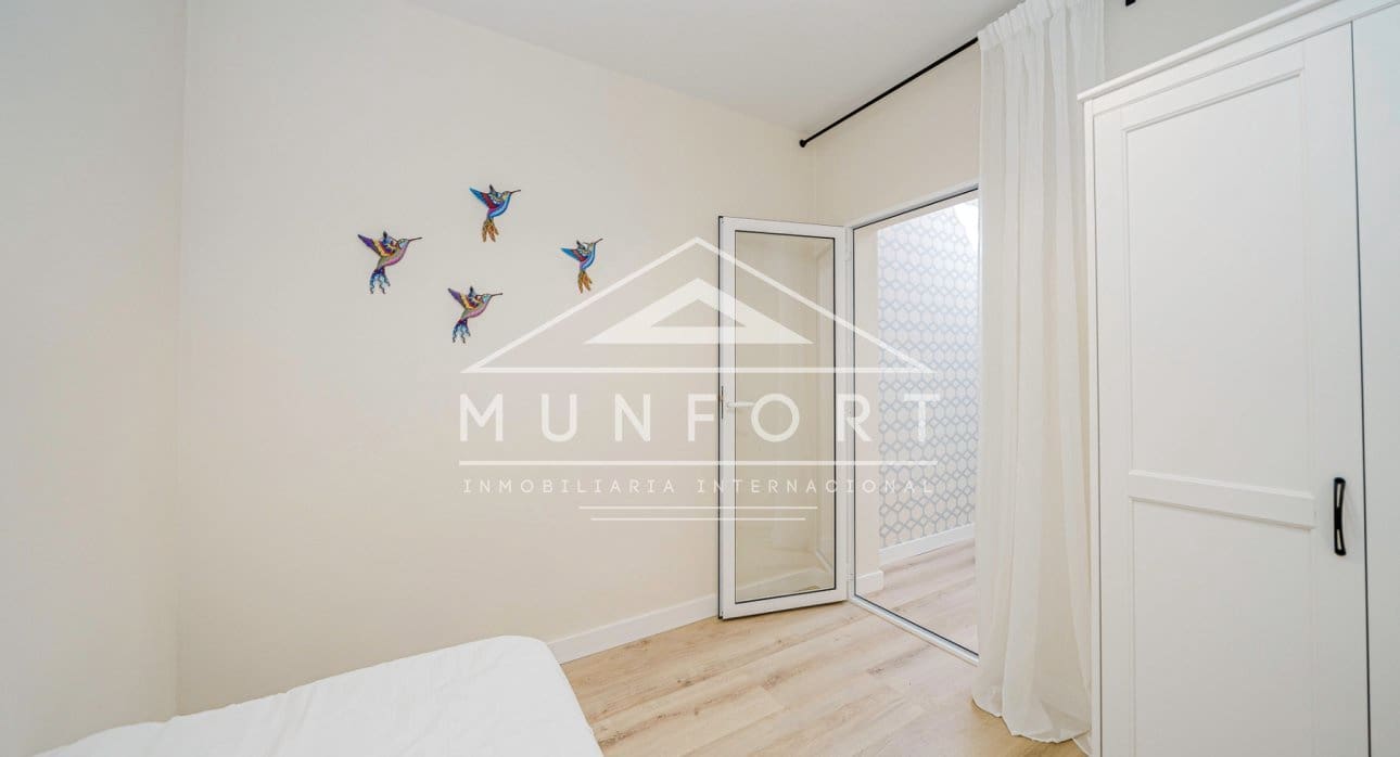 Apartamento de 2 habitaciones en Torrevieja en venta - 134.900 € (Ref: 9374308)