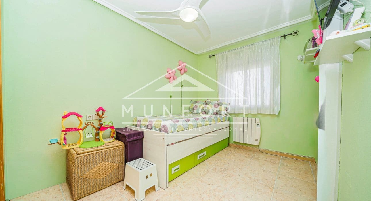 2 soveværelse Lejlighed til salg i Torrevieja med swimmingpool - € 129.900 (Ref: 9377982)