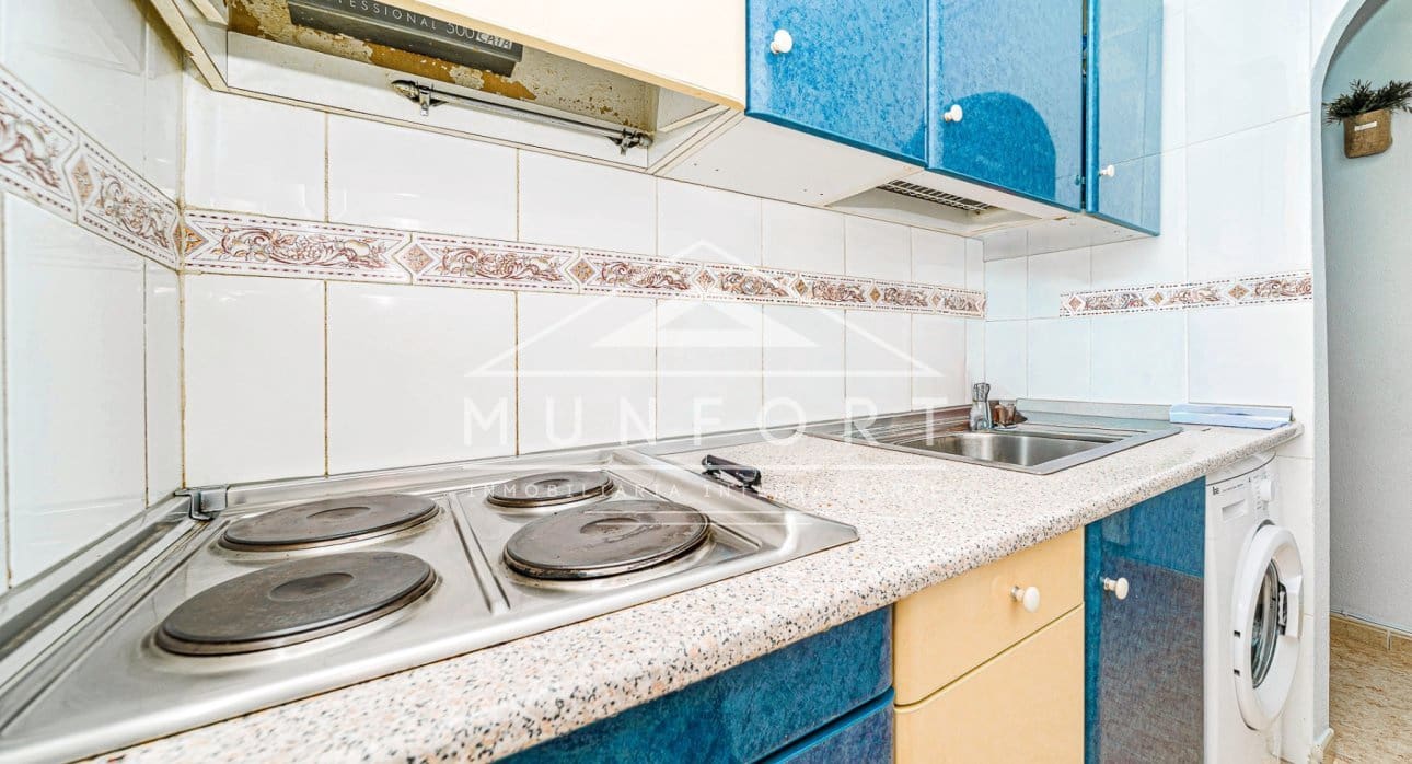 2 soveværelse Lejlighed til salg i Torrevieja med swimmingpool - € 129.900 (Ref: 9377982)