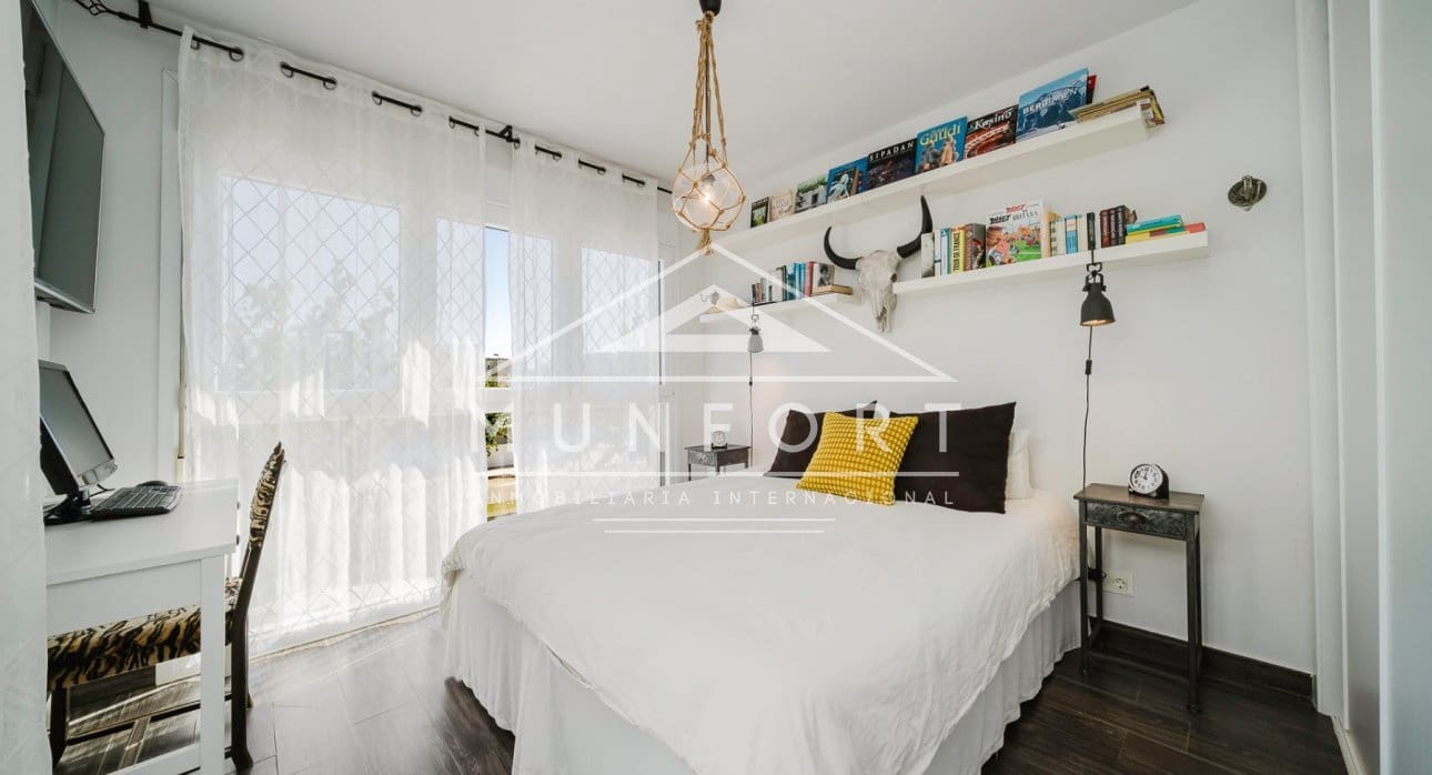 3 Zimmer Haus zu verkaufen in Torre de la Horadada mit Pool - 398.000 € (Ref: 9378463)