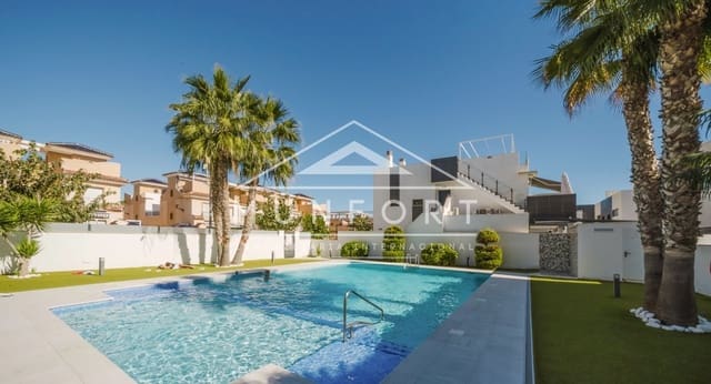 3 Zimmer Haus zu verkaufen in Torre de la Horadada, Pilar de la Horadada mit Pool - 398.000 € (Ref: 9378463)