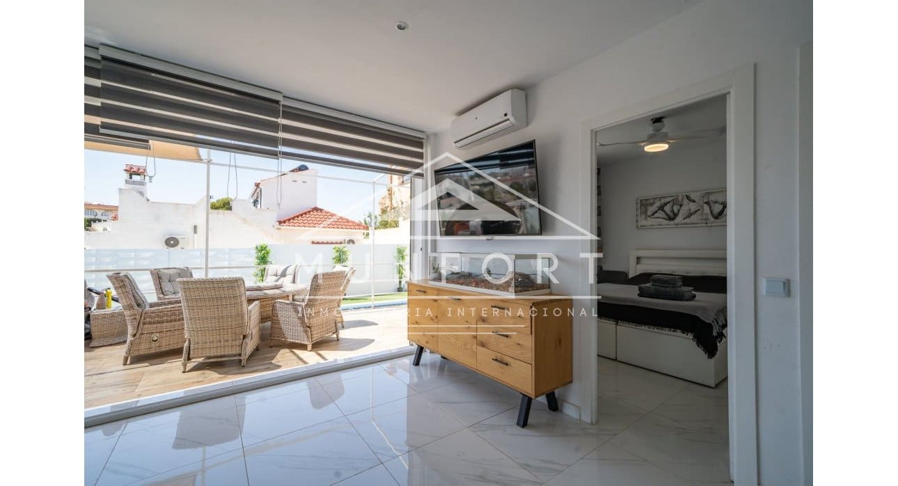 Chalet de 5 habitaciones en Orihuela Costa en venta - 395.000 € (Ref: 9378465)