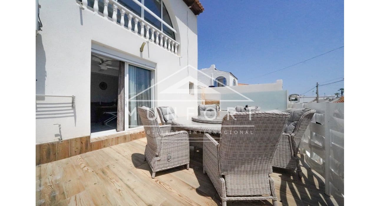 Chalet de 5 habitaciones en Orihuela Costa en venta - 395.000 € (Ref: 9378465)