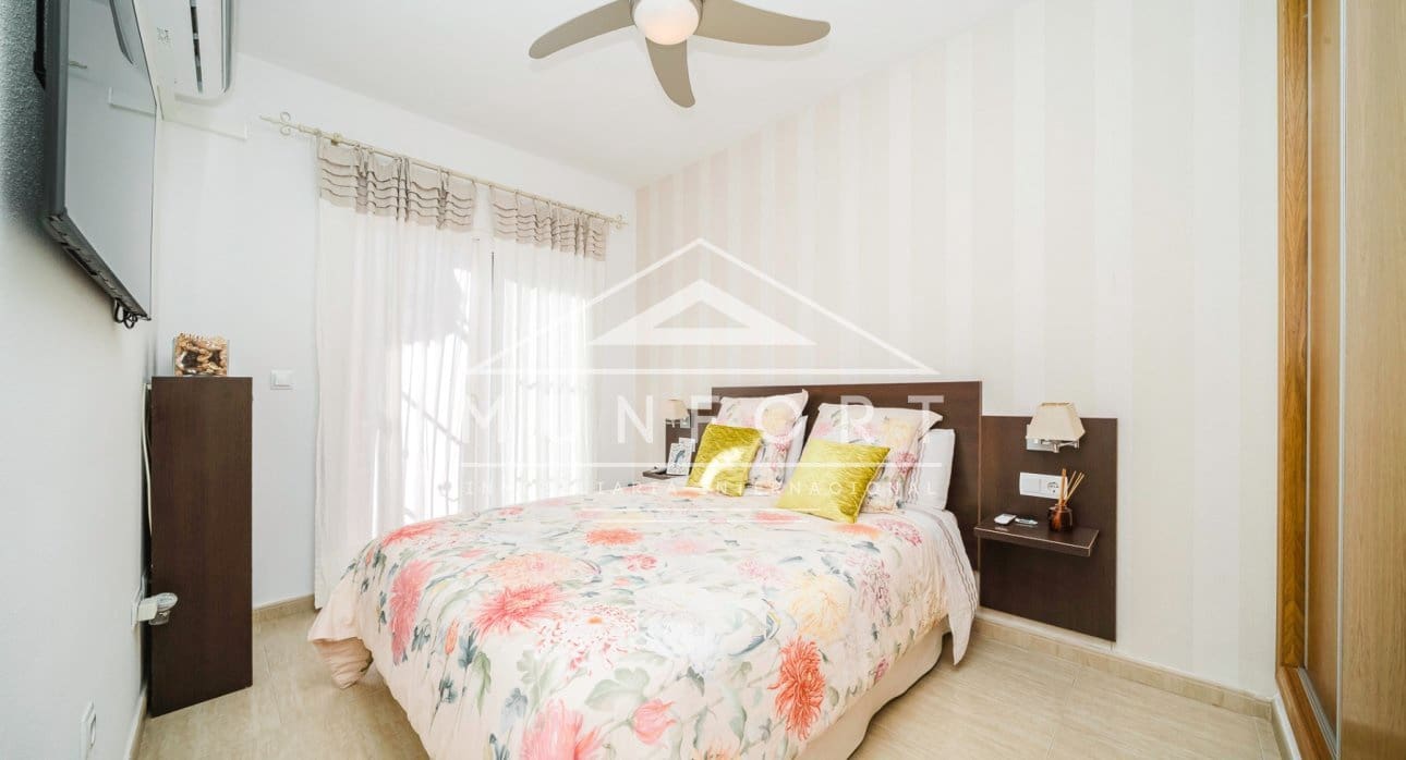 4 quarto Casa em Banda para venda em Torre de la Horadada - 350 000 € (Ref: 9383595)