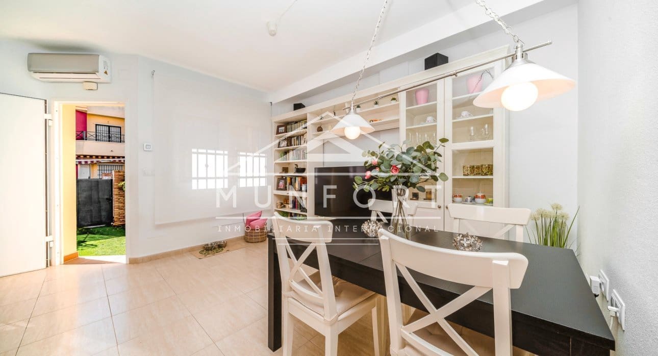 4 quarto Casa em Banda para venda em Torre de la Horadada - 350 000 € (Ref: 9383595)