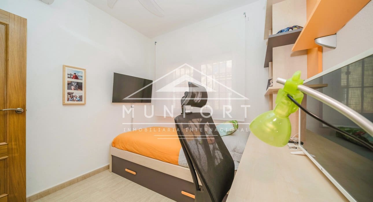 4 quarto Casa em Banda para venda em Torre de la Horadada - 350 000 € (Ref: 9383595)