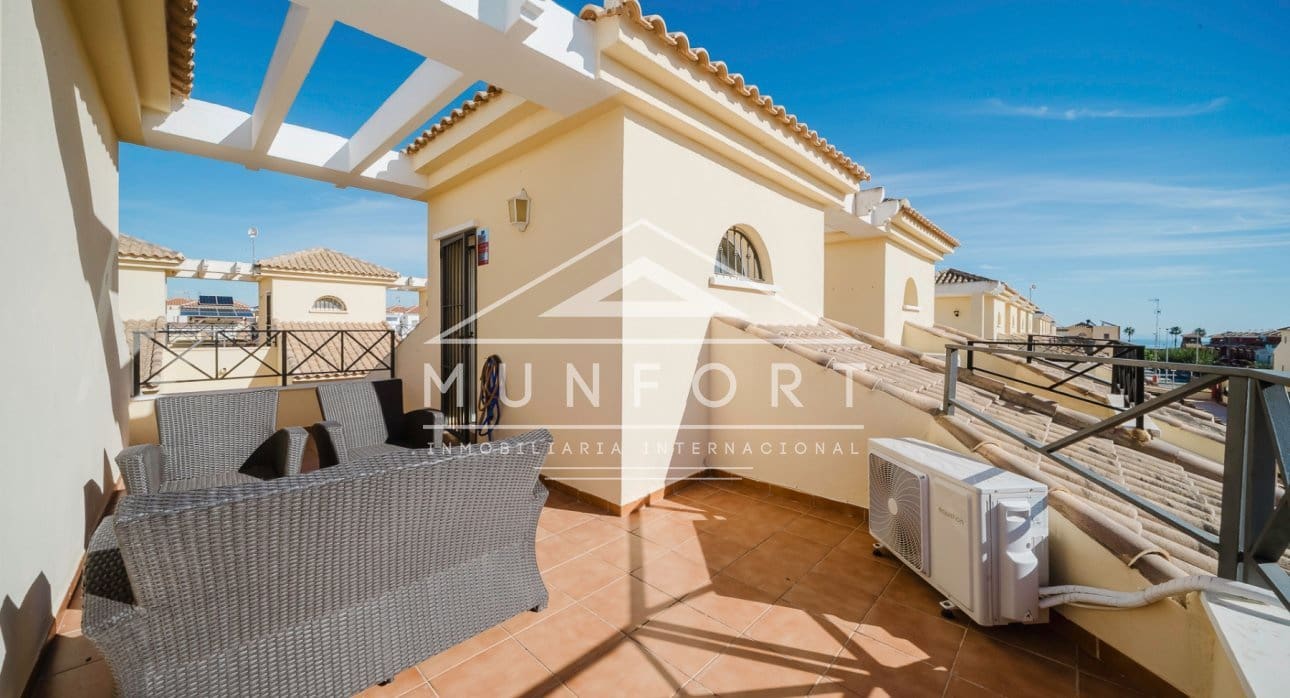 4 quarto Casa em Banda para venda em Torre de la Horadada - 350 000 € (Ref: 9383595)