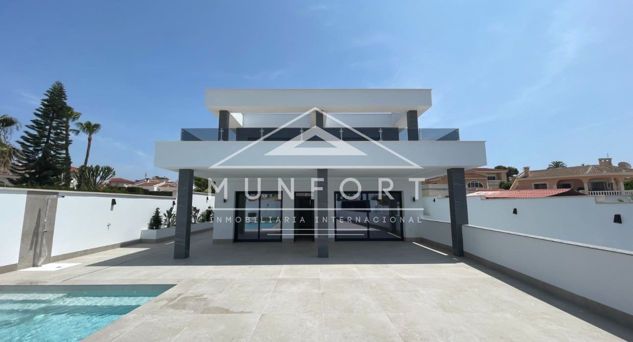 3 chambre Villa/Maison à vendre à Ciudad Quesada avec piscine - 799 900 € (Ref: 9386584)