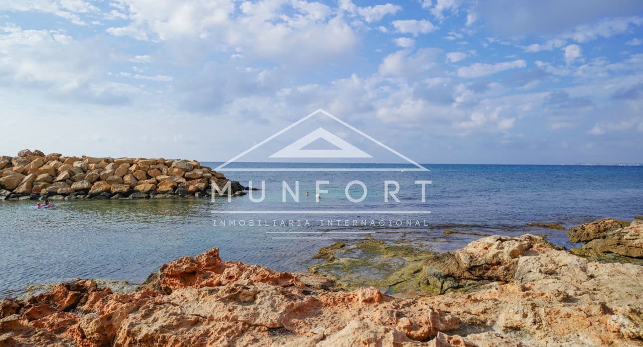 2 slaapkamer Appartement te koop in Torrevieja met zwembad - € 145.000 (Ref: 9386899)