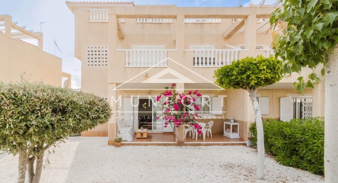 3 soverom Bungalow til salgs i Orihuela Costa med svømmebasseng - € 265 000 (Ref: 9386900)